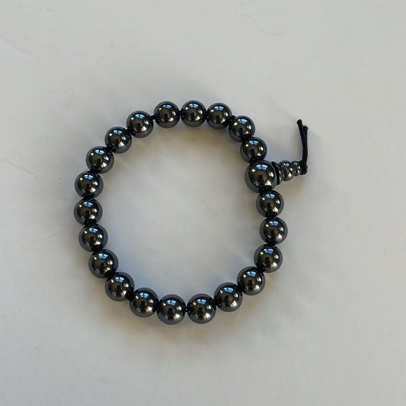Sandra Borish Hematite Bracelet.. Beaded.. Stretchy Band - Picture 13 of 15